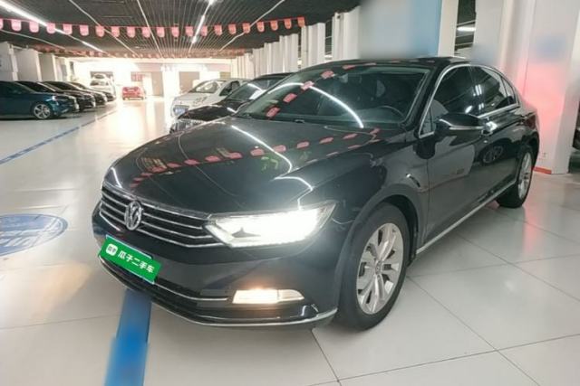 Used Volkswagen Magotan 2017 330TSI DSG Luxury Model