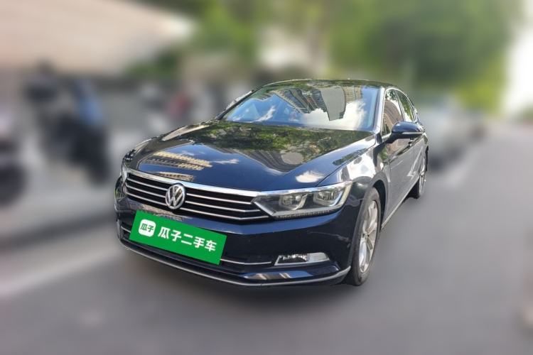 Used Volkswagen Magotan 2017 330TSI DSG Luxury Model Guazi used car, China used car export, Used car for sale, Used  cars, Cheapest cars for sale