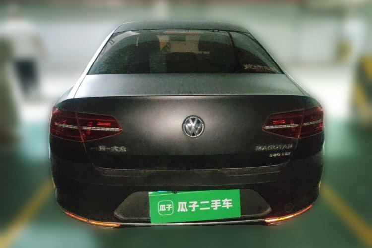 Used Volkswagen Magotan 2017 330TSI DSG Luxury Model Rear
