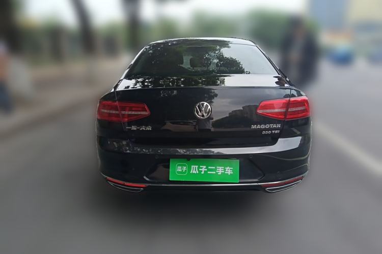 Used Volkswagen Magotan 2017 330TSI DSG Luxury Model Rear