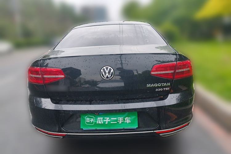 Used Volkswagen Magotan 2017 330TSI DSG Luxury Model Rear