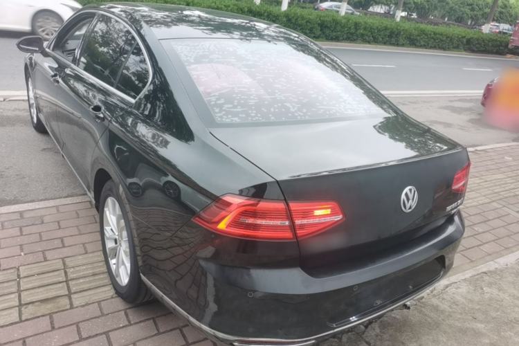 Used Volkswagen Magotan 2017 330TSI DSG Luxury Model Rear
