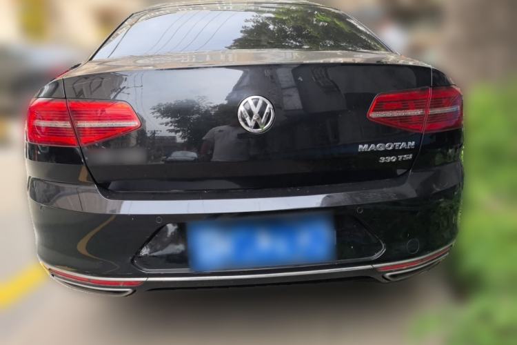 Used Volkswagen Magotan 2017 330TSI DSG Luxury Model Rear