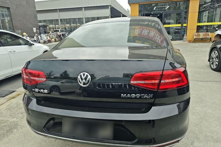 Used Volkswagen Magotan 2017 330TSI DSG Luxury Model Rear