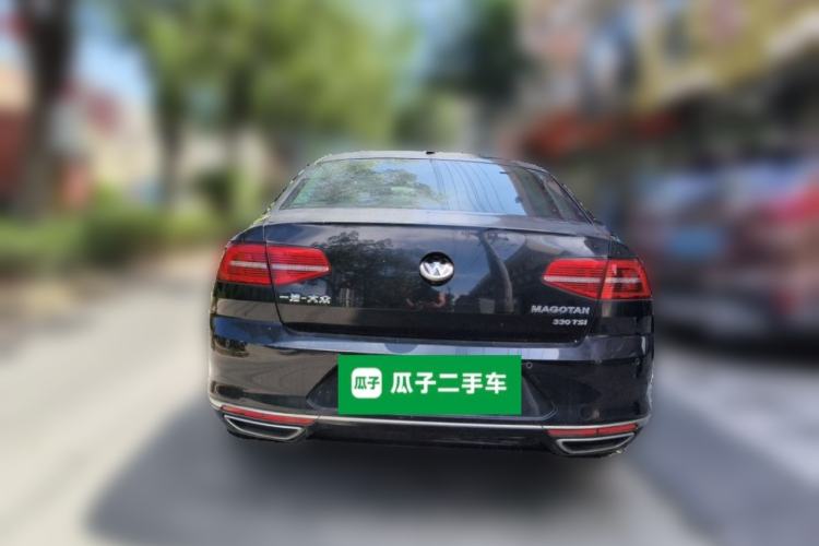 Used Volkswagen Magotan 2017 330TSI DSG Luxury Model Rear