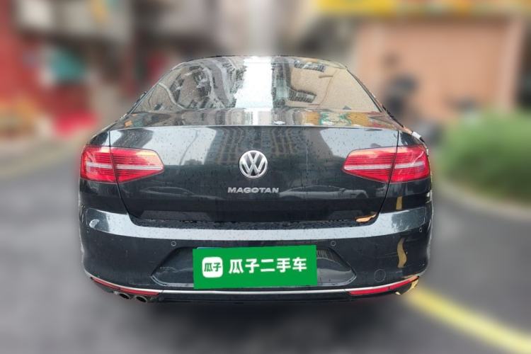 Used Volkswagen Magotan 2017 280TSI DSG Comfort Model Rear