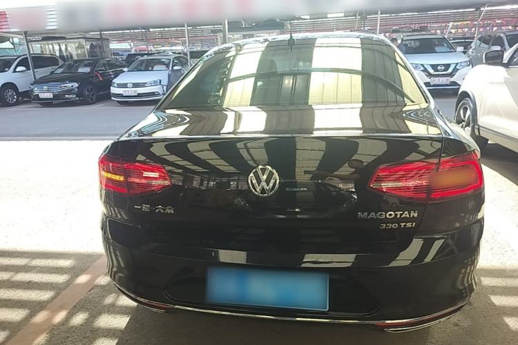 Used Volkswagen Magotan 2017 330TSI DSG Luxury Model Rear