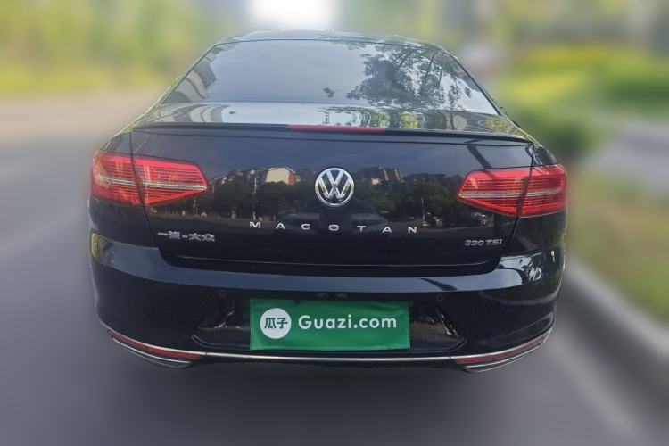 Used Volkswagen Magotan 2017 330TSI DSG Luxury Model Rear