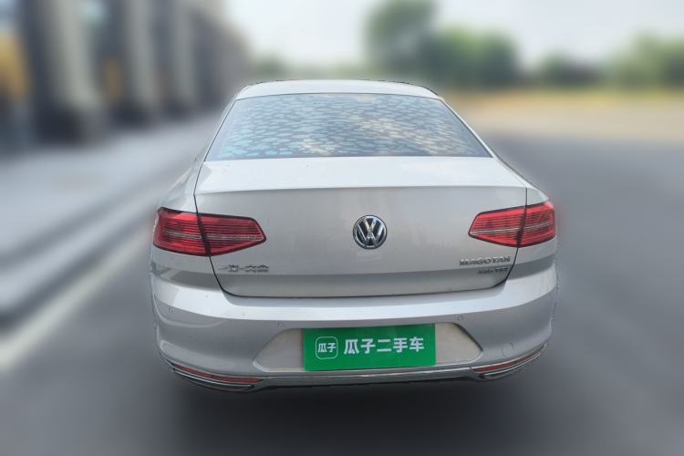 Used Volkswagen Magotan 2017 330TSI DSG Luxury Model Rear