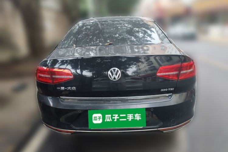 Used Volkswagen Magotan 2017 330TSI DSG Luxury Model Rear