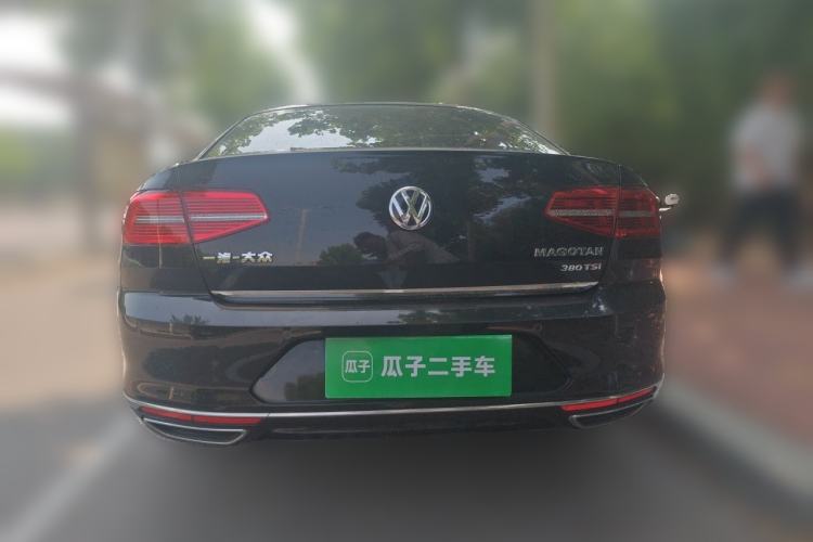 Used Volkswagen Magotan 2017 330TSI DSG Luxury Model Rear