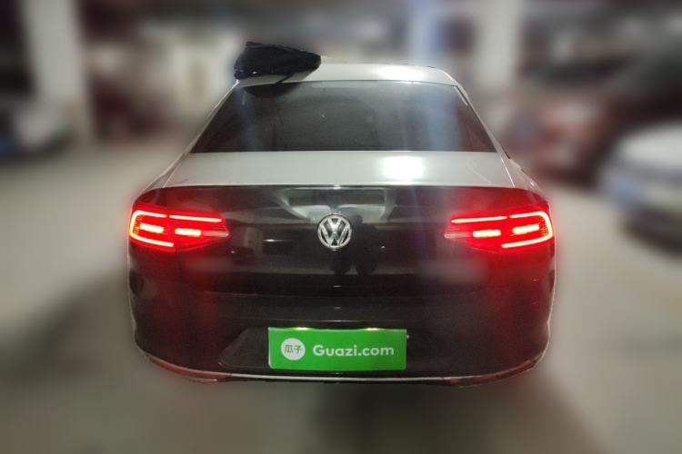 Used Volkswagen Magotan 2017 330TSI DSG Luxury Model Rear