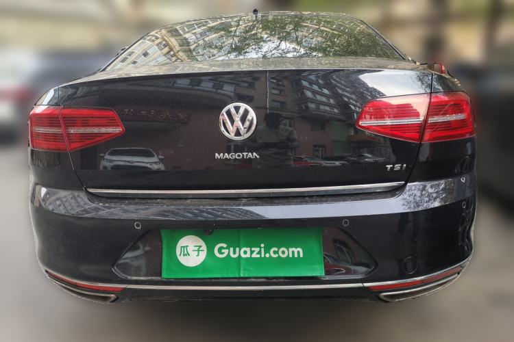Used Volkswagen Magotan 2017 330TSI DSG Luxury Model Rear
