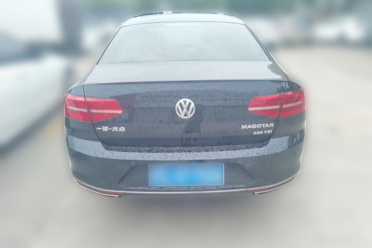 Used Volkswagen Magotan 2017 330TSI DSG Luxury Model Rear