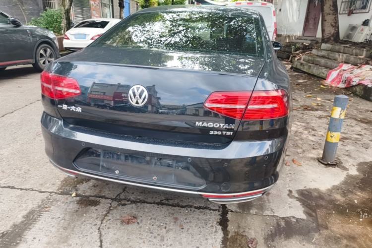 Used Volkswagen Magotan 2017 330TSI DSG Luxury Model Rear