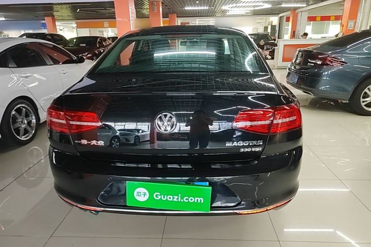 Used Volkswagen Magotan 2017 330TSI DSG Luxury Model Rear