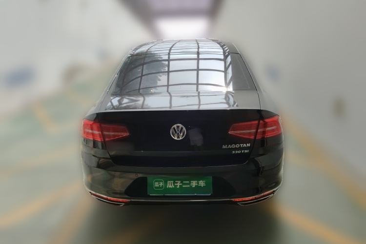 Used Volkswagen Magotan 2017 330TSI DSG Luxury Model Rear