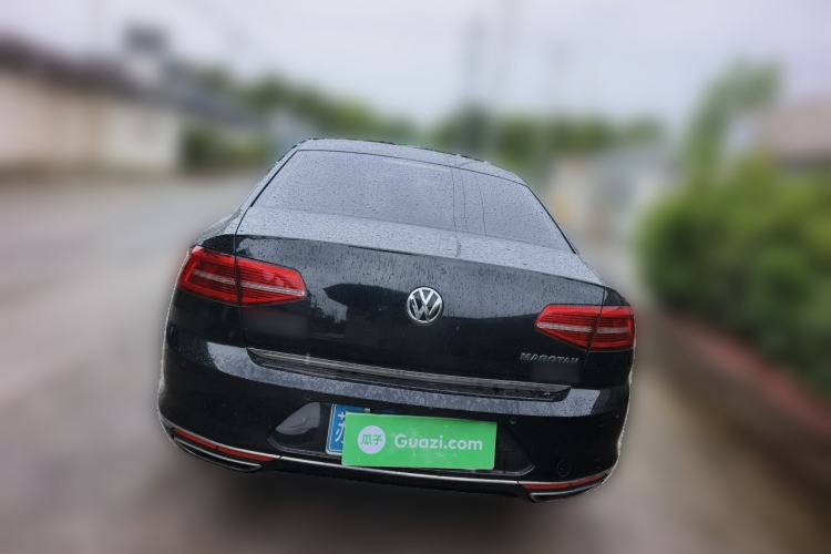 Used Volkswagen Magotan 2017 330TSI DSG Luxury Model Rear