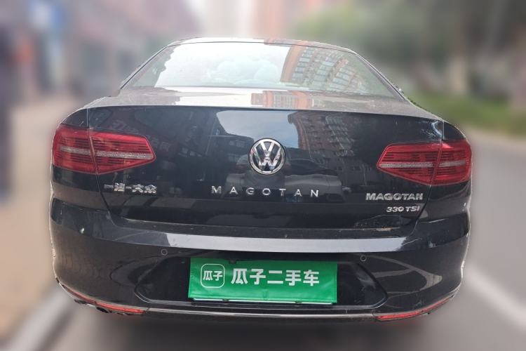 Used Volkswagen Magotan 2017 330TSI DSG Comfort Model Rear