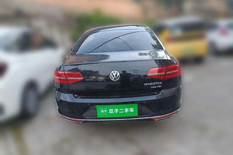 Used Volkswagen Magotan 2017 330TSI DSG Luxury Model Rear