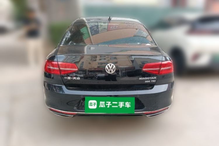 Used Volkswagen Magotan 2017 380TSI DSG Luxury Model Rear