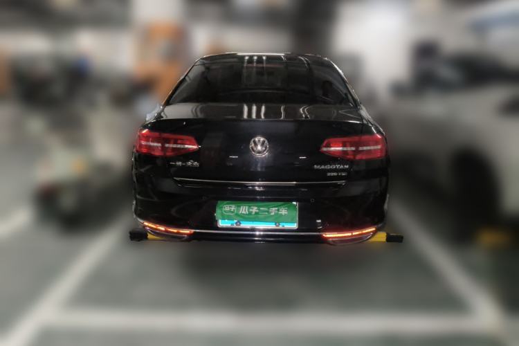 Used Volkswagen Magotan 2017 330TSI DSG Luxury Model Rear