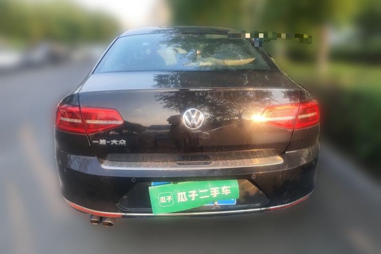 Used Volkswagen Magotan 2017 280TSI DSG Comfort Model Rear
