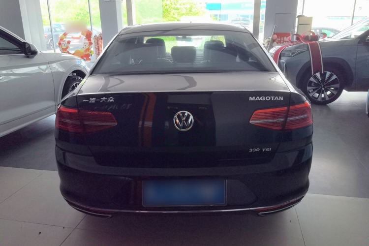 Used Volkswagen Magotan 2017 330TSI DSG Luxury Model Rear