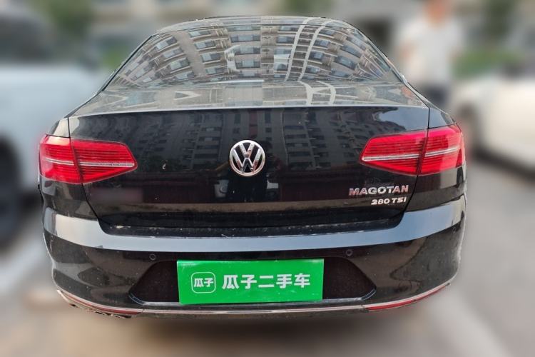 Used Volkswagen Magotan 2017 280TSI DSG Comfort Model Rear