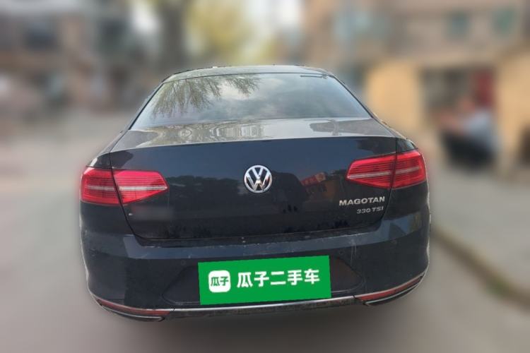 Used Volkswagen Magotan 2017 330TSI DSG Luxury Model Rear