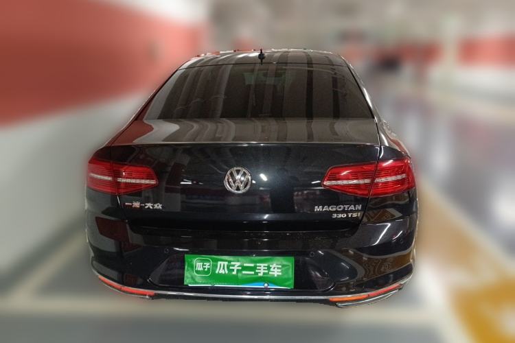 Used Volkswagen Magotan 2017 330TSI DSG Luxury Model Rear