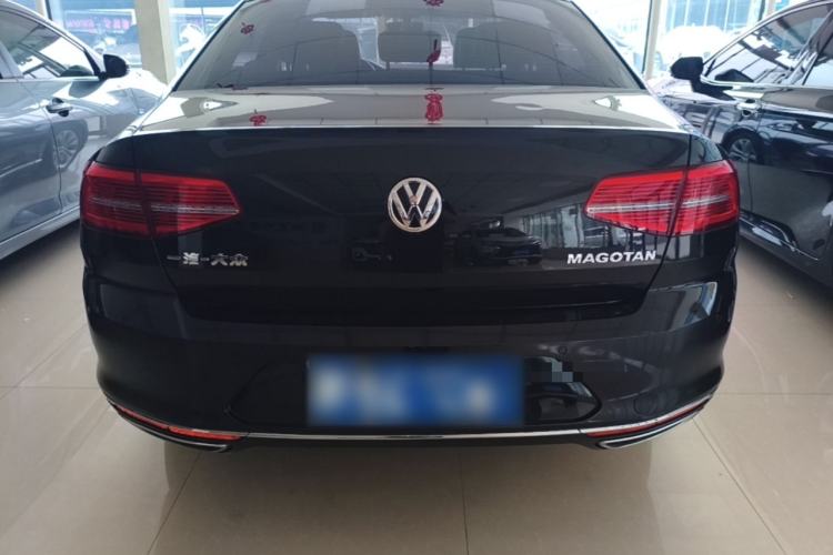 Used Volkswagen Magotan 2017 330TSI DSG Luxury Model Rear