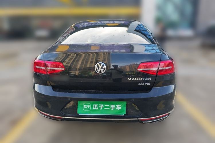 Used Volkswagen Magotan 2017 380TSI DSG Luxury Model Rear