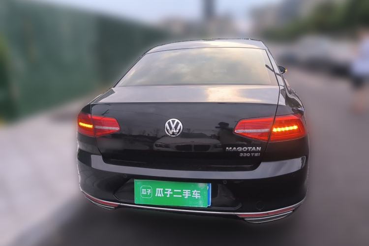 Used Volkswagen Magotan 2017 330TSI DSG Luxury Model Rear