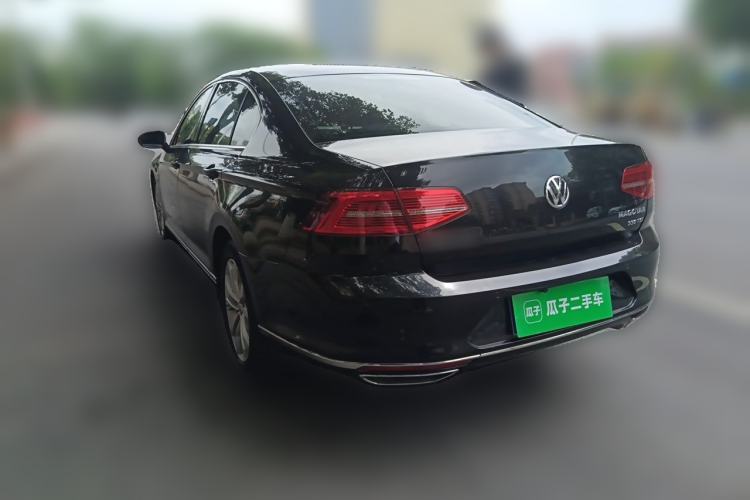 Used Volkswagen Magotan 2017 330TSI DSG Luxury Model Rear Left 45 Deg