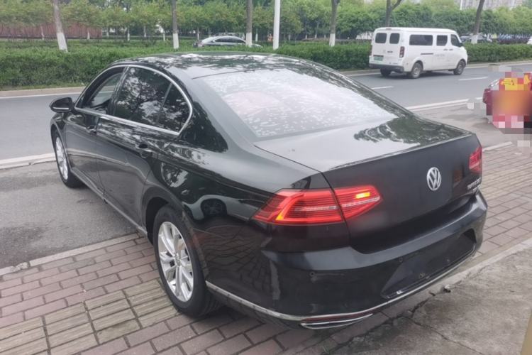 Used Volkswagen Magotan 2017 330TSI DSG Luxury Model Rear Left 45 Deg
