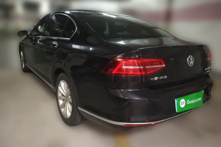 Used Volkswagen Magotan 2017 330TSI DSG Leading Model Rear Left 45 Deg