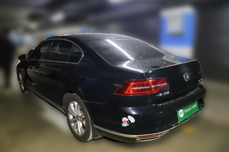 Used Volkswagen Magotan 2017 330TSI DSG Luxury Model Rear Left 45 Deg