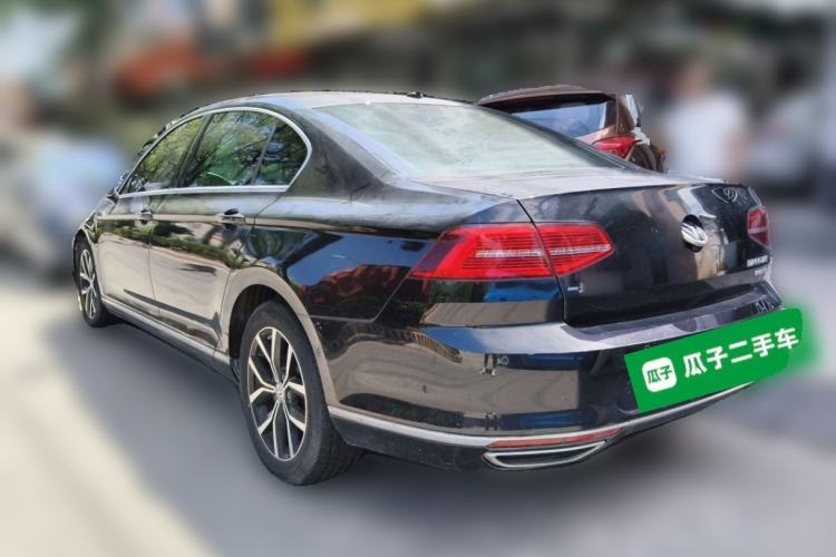 Used Volkswagen Magotan 2017 330TSI DSG Luxury Model Rear Left 45 Deg