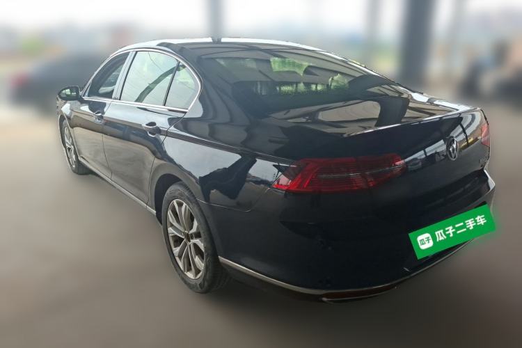Used Volkswagen Magotan 2017 380TSI DSG Luxury Model Rear Left 45 Deg