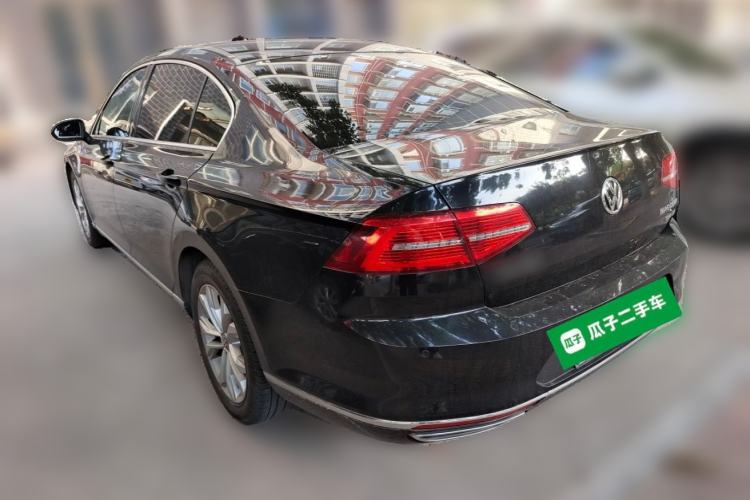 Used Volkswagen Magotan 2017 330TSI DSG Luxury Model Rear Left 45 Deg