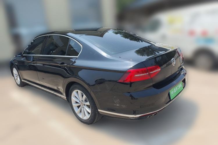 Used Volkswagen Magotan 2017 330TSI DSG Leading Model Rear Left 45 Deg