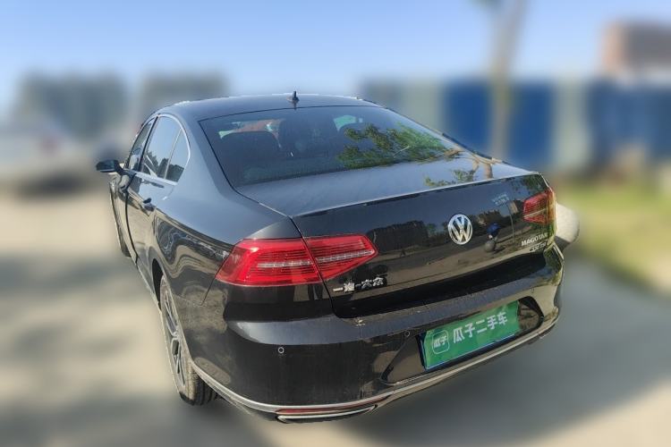 Used Volkswagen Magotan 2017 330TSI DSG Luxury Model Rear Left 45 Deg