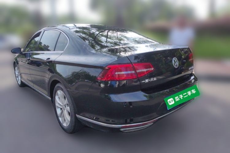 Used Volkswagen Magotan 2017 330TSI DSG Luxury Model Rear Left 45 Deg