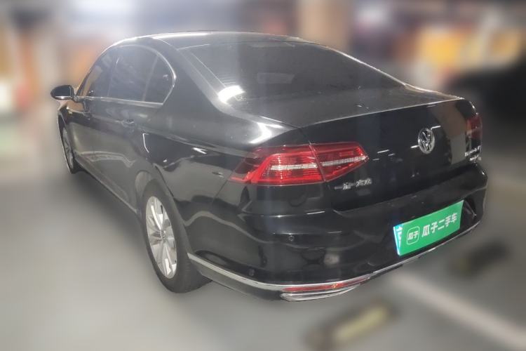 Used Volkswagen Magotan 2017 330TSI DSG Luxury Model Rear Left 45 Deg