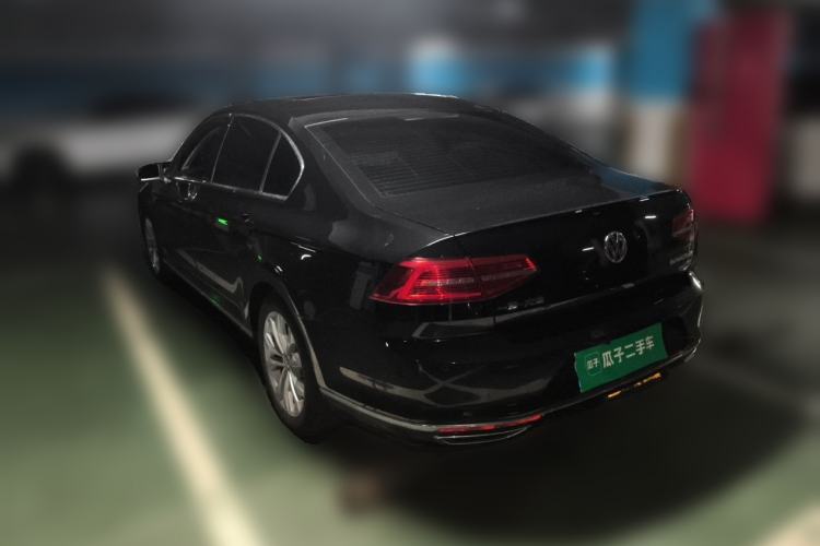 Used Volkswagen Magotan 2017 330TSI DSG Luxury Model Rear Left 45 Deg