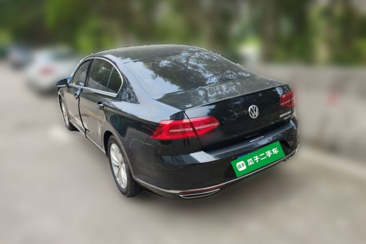 Used Volkswagen Magotan 2017 330TSI DSG Luxury Model Rear Left 45 Deg