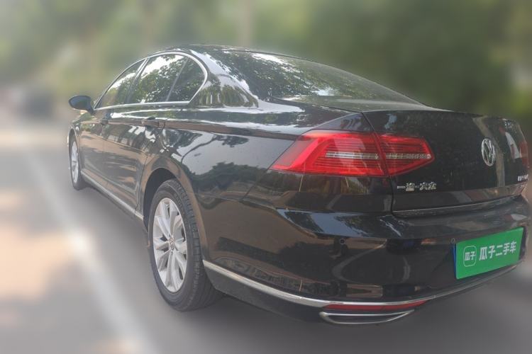 Used Volkswagen Magotan 2017 330TSI DSG Luxury Model Rear Left 45 Deg