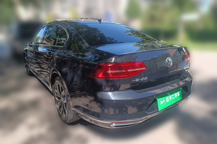 Used Volkswagen Magotan 2017 330TSI DSG Luxury Model Rear Left 45 Deg