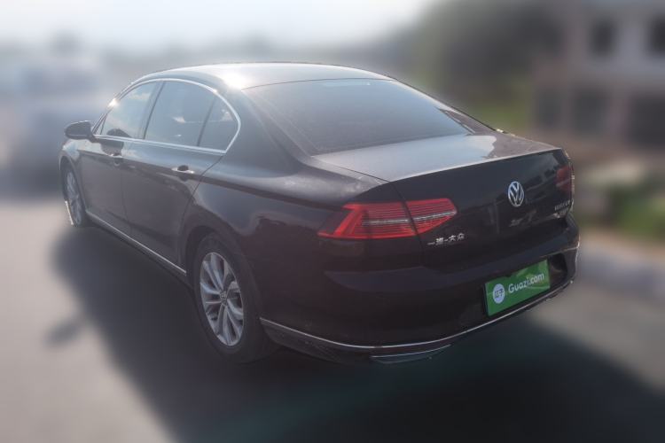 Used Volkswagen Magotan 2017 330TSI DSG Luxury Model Rear Left 45 Deg